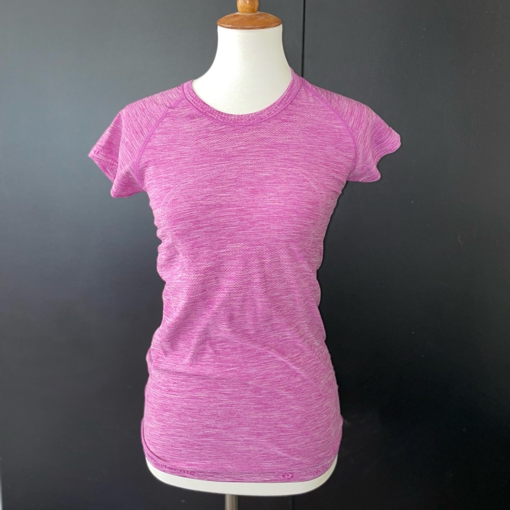 Lululemon Swiftly Tech Short Sleeve Shirt 2.0 
Race